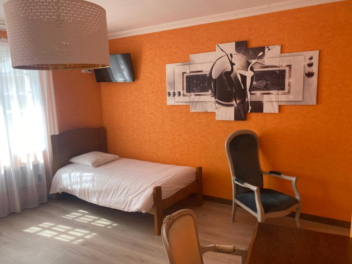 Hotel Le Sully Меруес Екстериор снимка